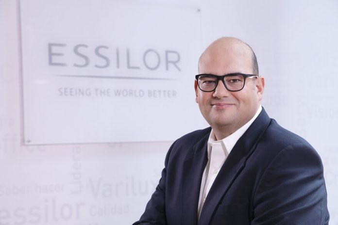 Pedro Cascales Essilor