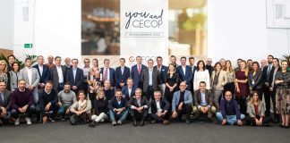 Foto de grupo de los asistentes al evento You & CECOP