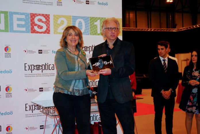 Francisco Prats recibe el galardón 'A la trayectoria empresarial emprendedora'