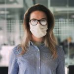 Essilor_Optifog2020_mujer_vaho