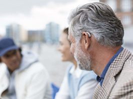 Oticon: razones para revisar la audición este 2022
