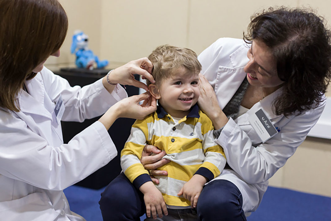 El diagnóstico y tratamiento precoz de la pérdida auditiva, claves para la integración de los niños con sordera