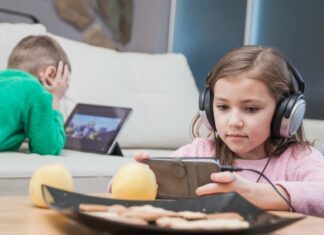 CGCOO advierte sobre aumento de miopía infantil por sobreexposición a pantallas en verano