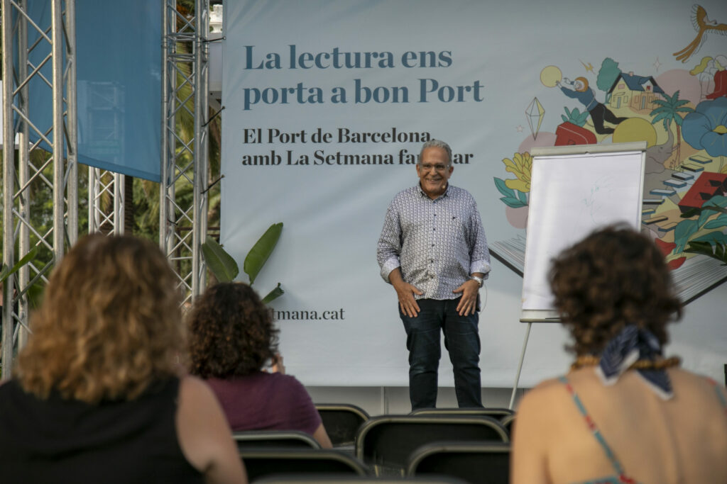 El sábado 16, Alfons Bielsa, vicepresidente del COOOC, también ofreció una charla en el Escenario Familiar, reafirmando el compromiso del colegio con la divulgación de información relevante sobre la salud visual.