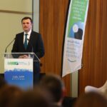 Bruno García, alcalde de Cádiz, inaugura las xxii jornadas de la visión del coooa